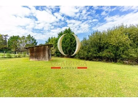 arbonne - terrain constructible à 1 km du bourg.