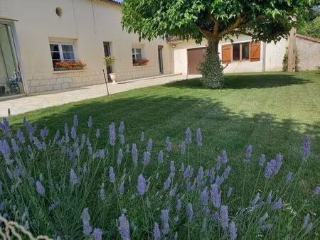 vente maison 6 pièces 130 m² rauzan (33420)