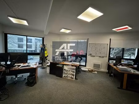 location local professionnel 65m² st nazaire 44600