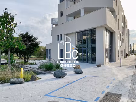 location local professionnel 143m² angers 49100