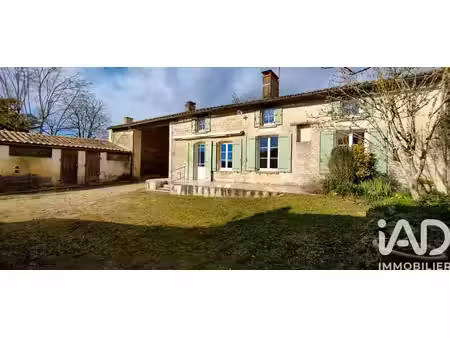 maison de village à saint-mandé-sur-brédoire (17470)