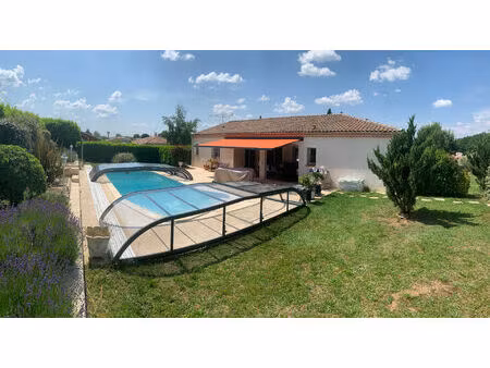 maison contemporaine de plain pied à hautefage la tour avec piscine
