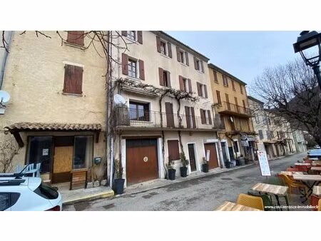 immeuble de caractère au coeur de montbrun-les-bains