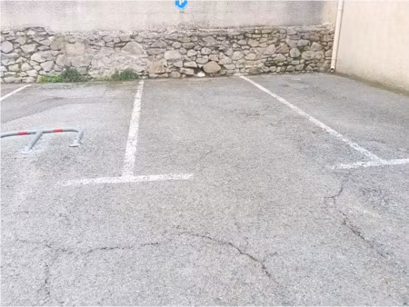 location parking à ales (30100)  45 €