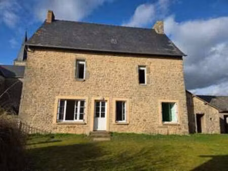 vente maison à belgeard (53440) : à vendre / 94m² belgeard