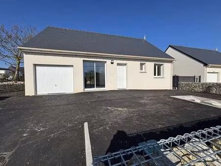 location maison à saint-méen-le-grand (35290) : à louer / 76m² saint-méen-le-grand