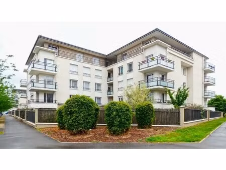 à vendre dammarie-les-lys 3p avec balcons et parkings