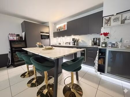 appartement de 4 pièces de 91 m² à bordeaux