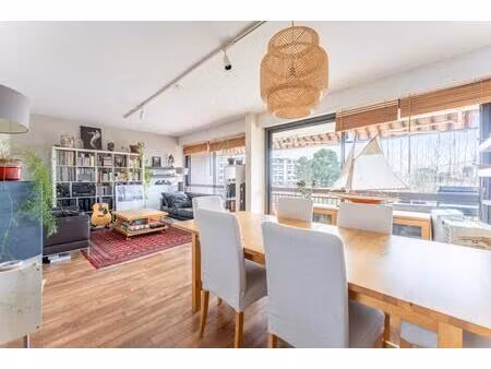 appartement de 5 pièces de 100 m² à mérignac