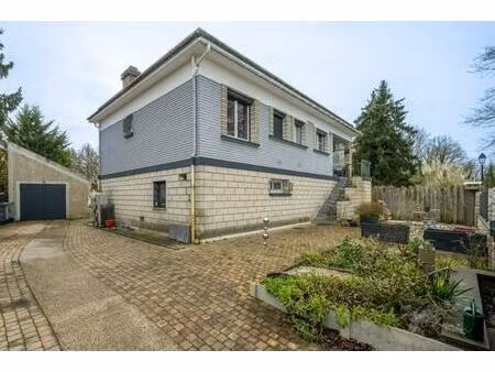 maison de 8 pièces de 192 m² à lainville-en-vexin