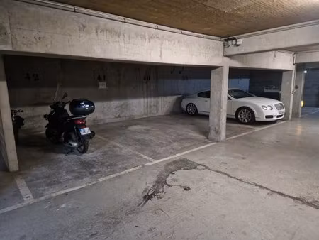 24 parkings a vendre - 75015 paris
