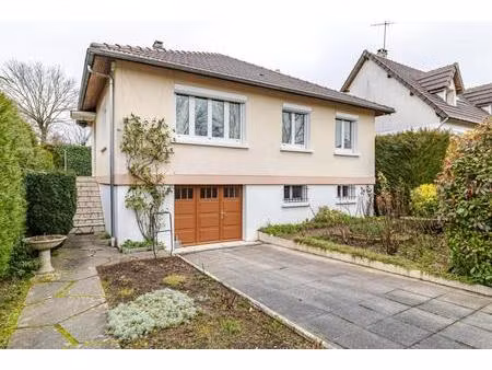 maison de 4 pièces de 84 m² au plessis-trévise