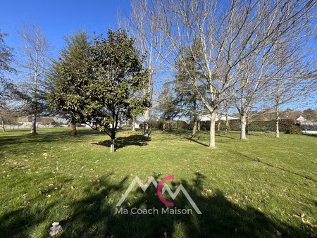 st gildas des bois  magnifique terrain de 1558m2  façade de