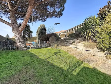 vente villa 5 pièces 310 m² à saint-martin-la-plaine (42800)  539 900 €