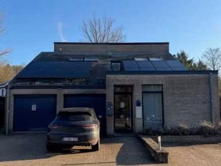 excellente villa avec possibilité de profession libérale