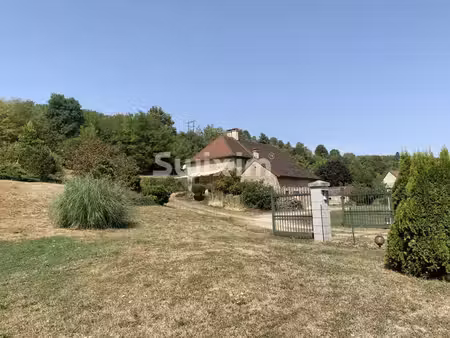 bâtisse en pierre de taille