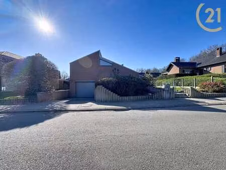 charmante villa 3 chambres et jardin sud-ouest à dilbeek !