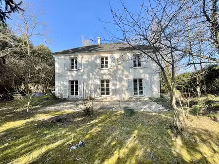 maison 7 pièces avec sous-sol et jardin