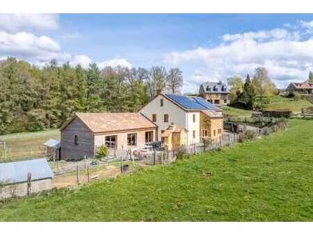 propriété familiale avec étangs  piscine et peb a