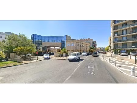 réf. 10 038 - viager libre - la-seyne-sur-mer (83)