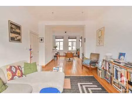 appartement avec terrasse à vendre à saint-gilles