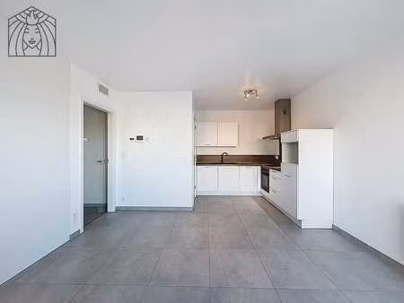 appartement récent avec terrasse à erpent