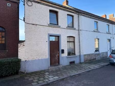 maison une chambre avec grand jardin