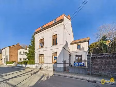 maison de maître 5 chambres + terrasse  jardin et carport