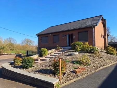 villa de plain-pied dans un environnement campagnard