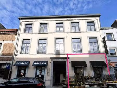 avis aux investisseurs   superbe rdc commercial loué.