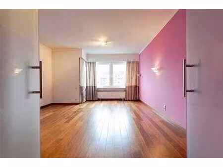 appartement 2 chambres  cave et parking!