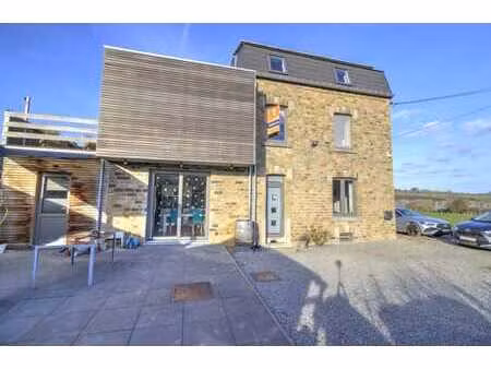 belle maison 4 chambres avec terrasse et parking