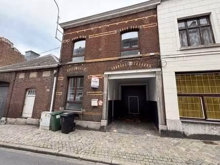 maison 3ch avec grand entrepôt de stockage