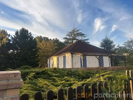 pavillon sur sous-sol avec 4 940 m² de terrain