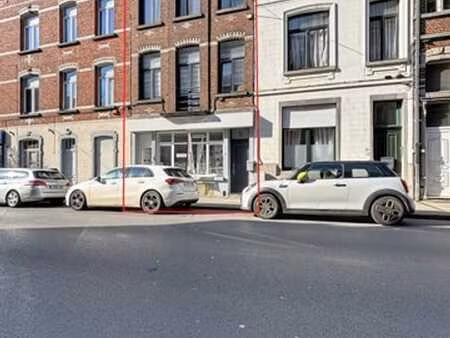 maison de rapport (1 commerce et 2 logements)