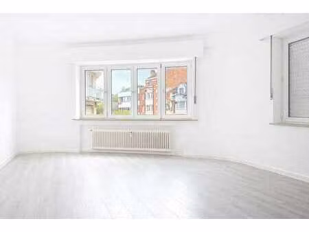 uccle-mozart - bel appartement 2 chambres à rafraîchir