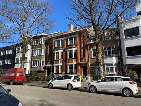 appartement une chambre + bureau à louer