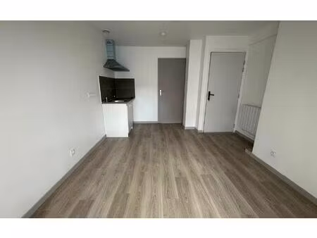 location appartement  16 m² t-1 à vierzon  295 €