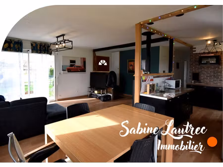 maison familiale – jardin arboré - transports en commun à proximité