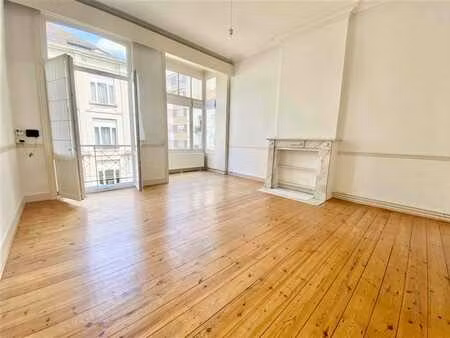 appartement à côté de la place brugmann