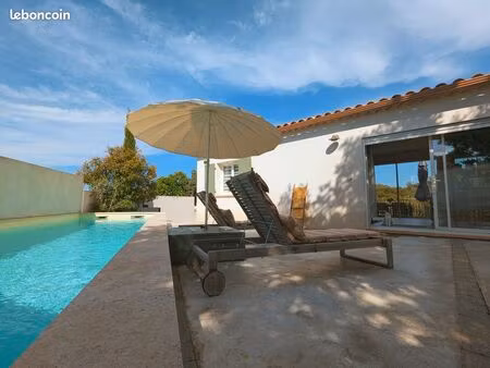 villa 3 chambres à 5km d’uzès  vue imprenable  piscine  calme + terrain constructible