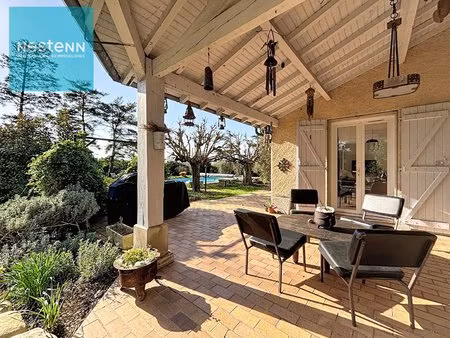 magnifique maison 9 pièces à vendre avec 3000m2 de parc  piscine  2 min de revel 31250