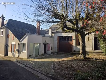 ensemble immobilier de 2 maisons  garages avec 1ha02a33ca de terrain