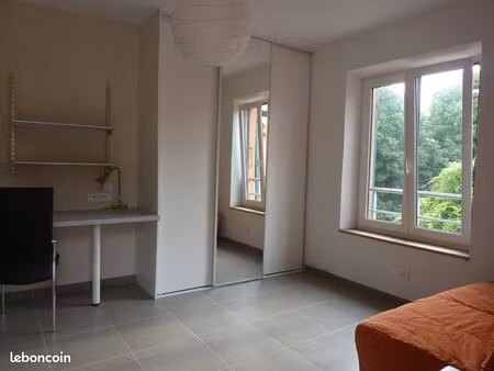 studio meublé à 900 mètres à pieds du centre d'aix en provence coté nord