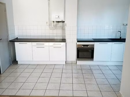 f3 isolé entièrement rénové