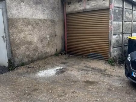 box de stockage 14 m² – quartier gare – espace sécurisé