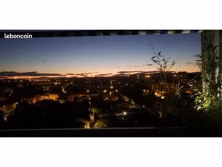 belle studette indépendante avec terrasse privative