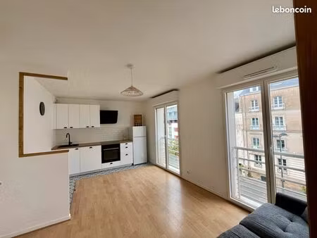 appartement 2 pièces meublé et entièrement rénové à deux pas de la place de l’édit de nant