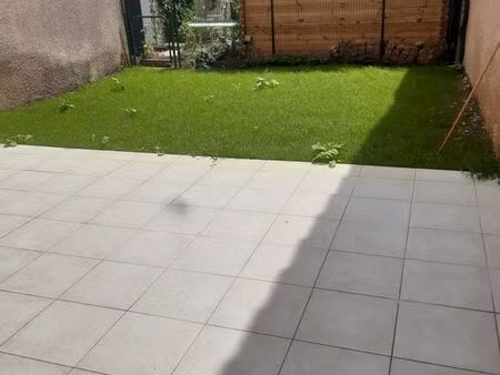 maison de village libre le 1 juin