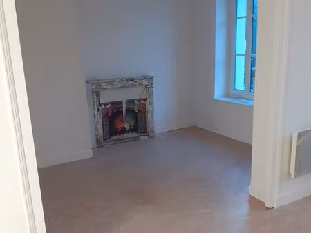 location appartement château chinon